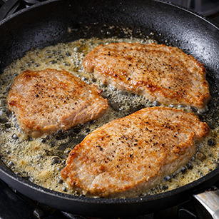 Schnitzel in der Pfanne